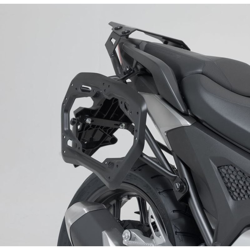 KFT.01.841.30000/B : Supporto valigie PRO SW-Motech NC700 NC750