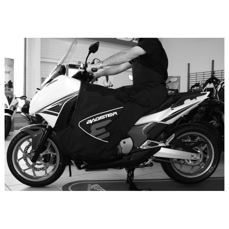 7571CB : Integra 750 Bagster Boomerang Leg Cover NC700 NC750 7571CB : Integra 750 Bagster Boomerang Leg Cover NC700 NC750