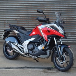 071150 : Garde-boue complet Pyramid NC700 NC750