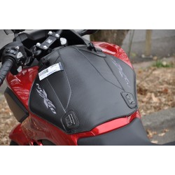 1671 : Bagster NC750X Tank Cover NC700 NC750