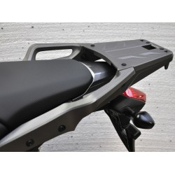 08L74-MGS-J30 + 08L70-MJJ-D30 : Support pour top-box Honda NC700 NC750